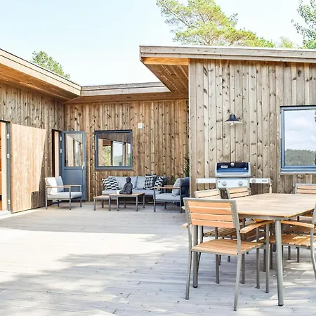 Lovely In With Kitchen